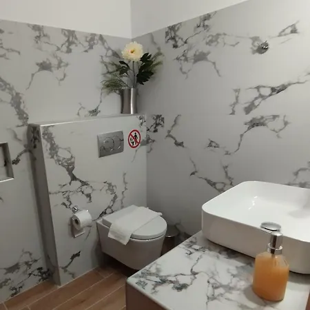 Olympus Hill * ליטוחורון